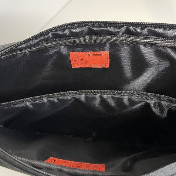 TINY TOWER Electronic Accessories keyboard Tote Bag Organizer Travel Black **NWT - Picture 10 of 10